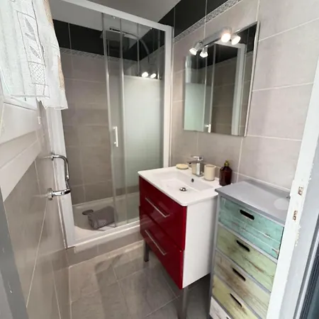 T2 Grau Du Roi Avec Clim Jardin Privatif&parking Appartement *